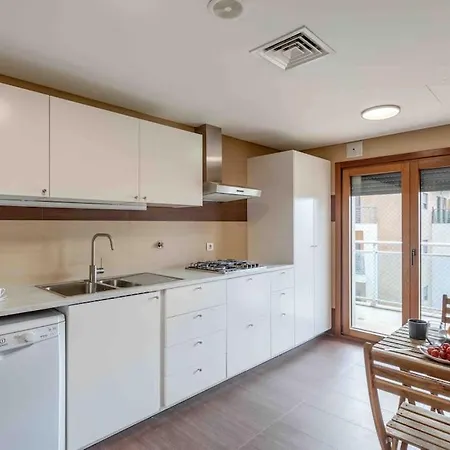 Apartament Modern 2-bedroom 15 Min From Center Amadora